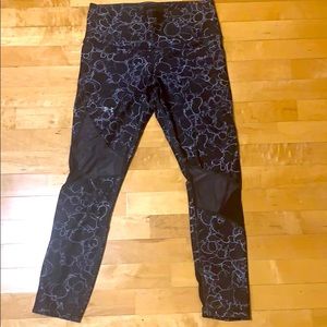 Under Armour workout pants, black w/white pattern